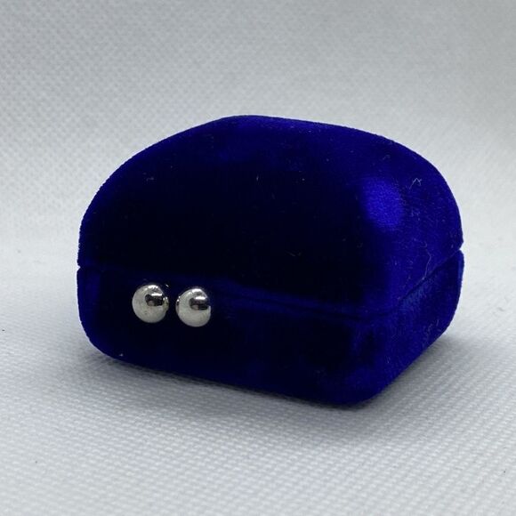 šĀ VintageāSilverāBallāCostumeāEarrings - Picture 1 of 4